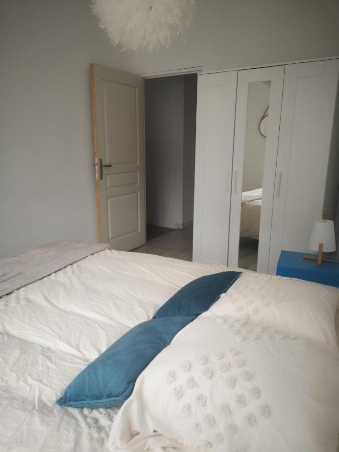 Courcyx : Appartement En Hyper-Centre ! Конкарно Екстер'єр фото